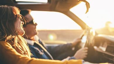 ركوب السيارة مع رجل369946214